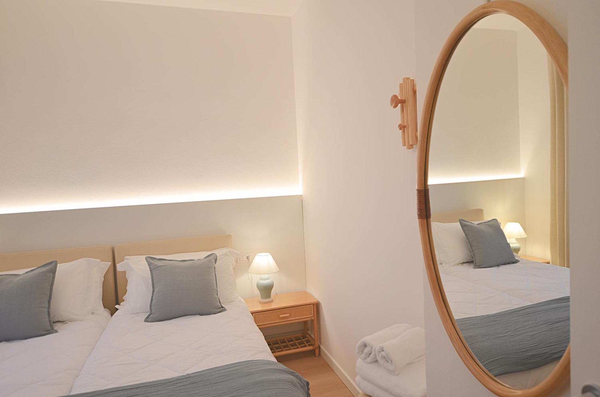 Villa Phoenix - Lake Apartments Riva del Garda Quarto foto