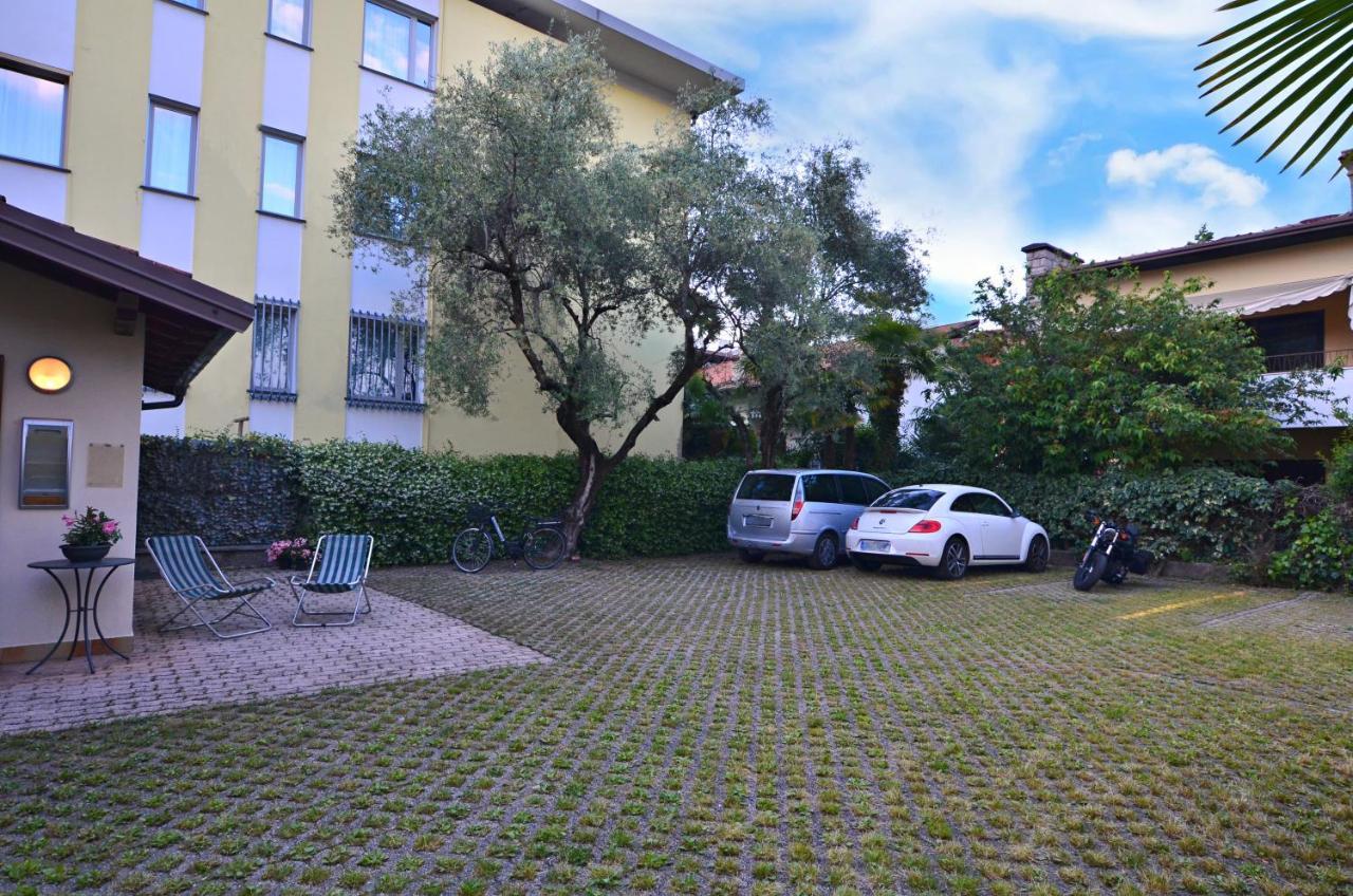 Villa Phoenix - Lake Apartments Riva del Garda Exterior foto